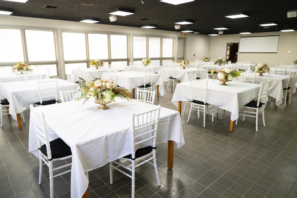 https://www.muw.edu/plymouthbluff/Dining%20Room