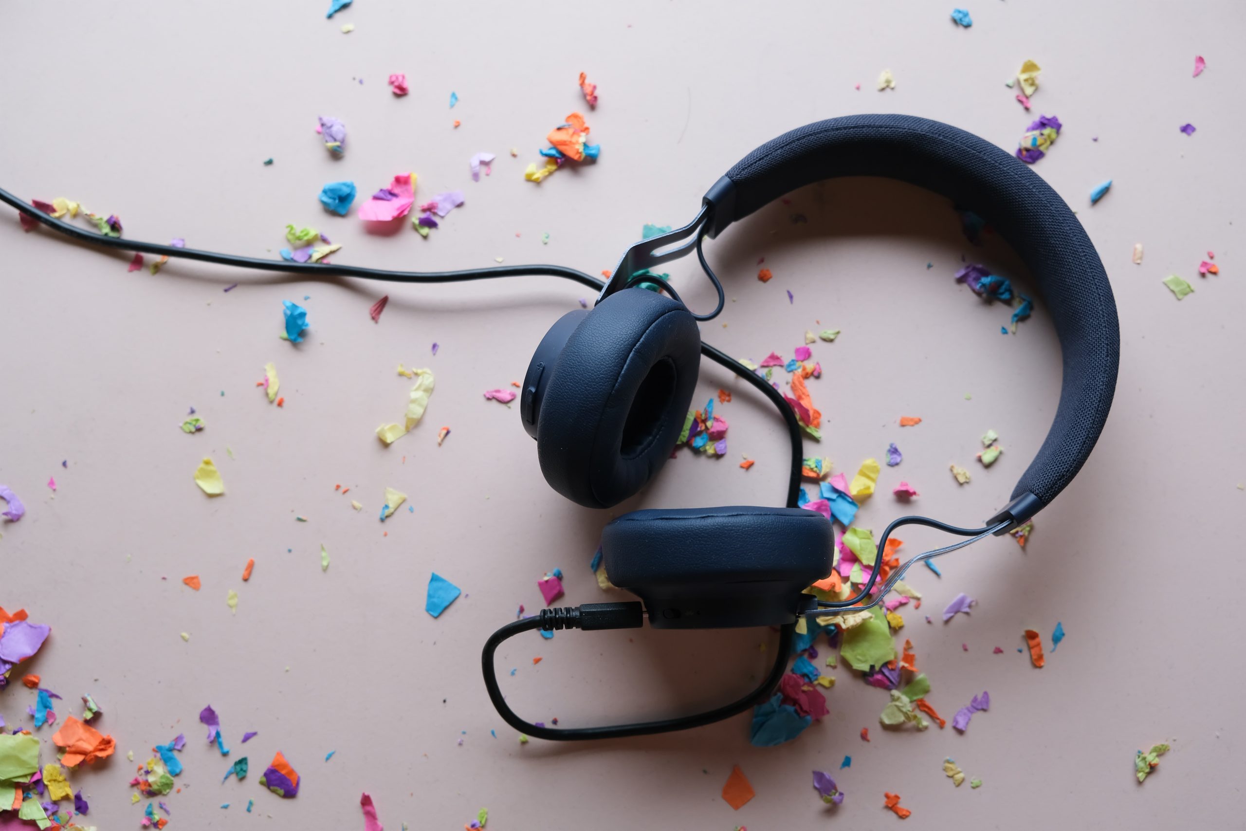 headphones with confetti